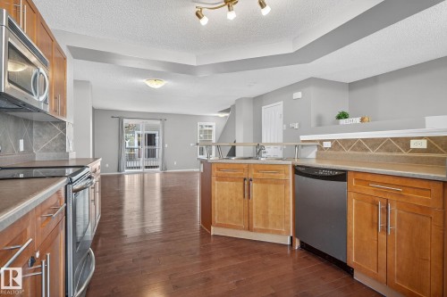 87 2051 Towne Centre Boulevard, Edmonton, AB - Indoor Photo Showing Kitchen With Double Sink
