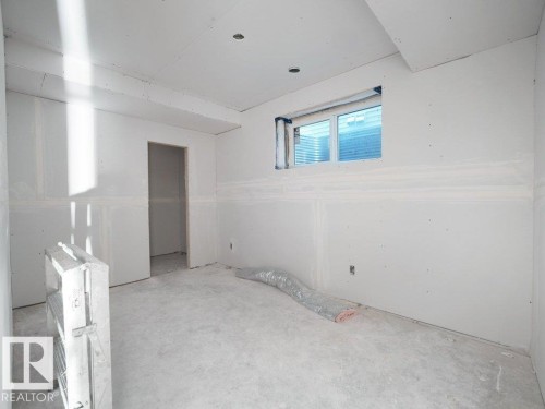 View of empty room - 15419 20 Street, Edmonton, AB - Indoor