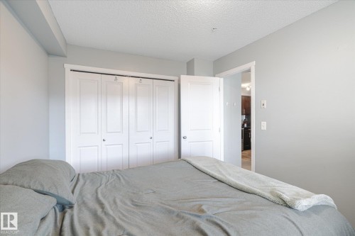 115 3315 James Mowatt Trail, Edmonton, AB - Indoor Photo Showing Bedroom