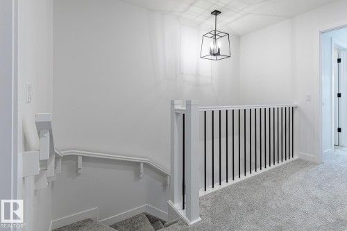 2929 Coughlan Green, Edmonton, AB - Indoor Photo Showing Other Room