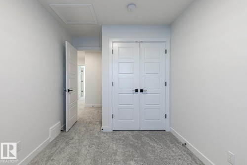2929 Coughlan Green, Edmonton, AB - Indoor Photo Showing Other Room