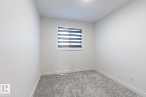 2929 Coughlan Green, Edmonton, AB - Indoor Photo Showing Other Room