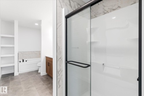 8724 226 Street, Edmonton, AB - Indoor