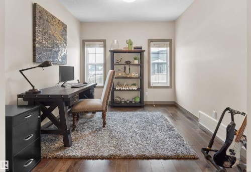 5703 Edworthy Landing, Edmonton, AB - Indoor Photo Showing Office