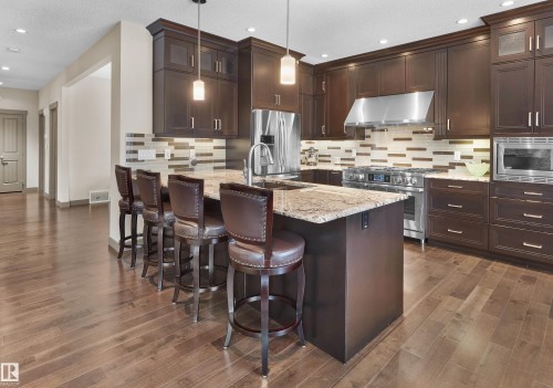 5703 Edworthy Landing, Edmonton, AB - Indoor Photo Showing Kitchen With Upgraded Kitchen
