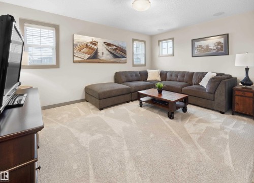 5703 Edworthy Landing, Edmonton, AB - Indoor Photo Showing Living Room