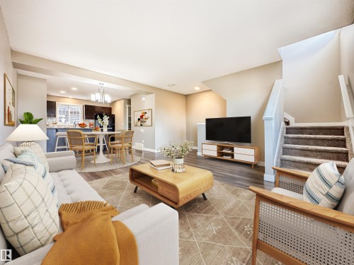 44 1005 Graydon Hill Boulevard, Edmonton, AB - Indoor Photo Showing Living Room