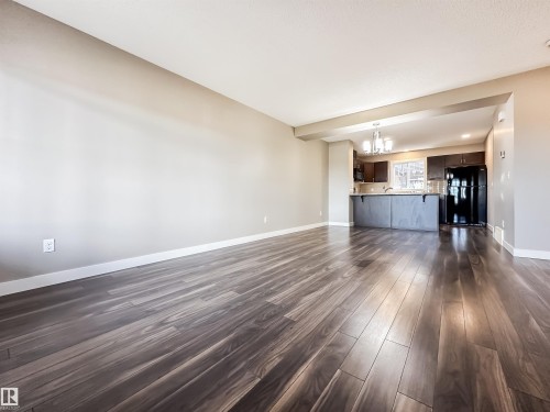 44 1005 Graydon Hill Boulevard, Edmonton, AB - Indoor