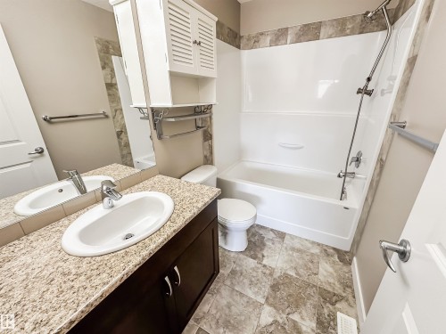 44 1005 Graydon Hill Boulevard, Edmonton, AB - Indoor Photo Showing Bathroom