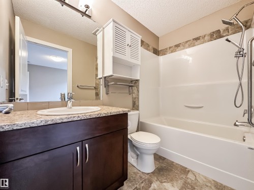 44 1005 Graydon Hill Boulevard, Edmonton, AB - Indoor Photo Showing Bathroom