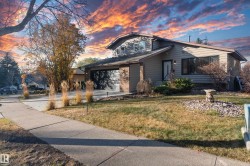 32 WOODCREST Avenue  St. Albert, AB T8N 3H5