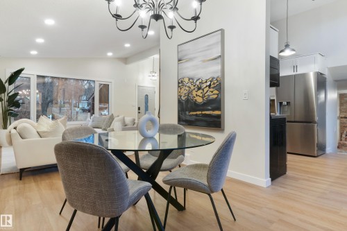 32 Woodcrest Avenue, St. Albert, AB - Indoor Photo Showing Dining Room
