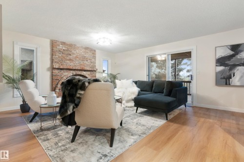 32 Woodcrest Avenue, St. Albert, AB - Indoor Photo Showing Living Room With Fireplace
