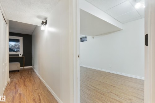 32 Woodcrest Avenue, St. Albert, AB - Indoor Photo Showing Other Room