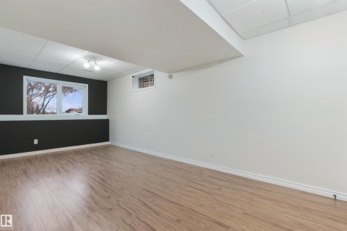 32 Woodcrest Avenue, St. Albert, AB - Indoor Photo Showing Other Room