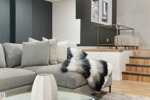 32 Woodcrest Avenue, St. Albert, AB - Indoor