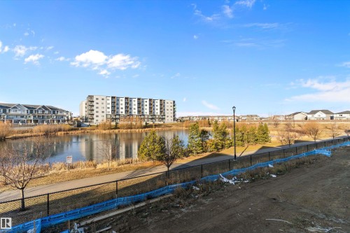 1084 Cristall Crescent, Edmonton, AB - Outdoor