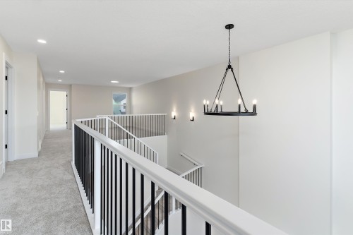 1084 Cristall Crescent, Edmonton, AB - Indoor Photo Showing Other Room