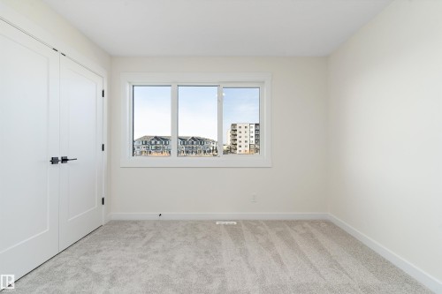 1084 Cristall Crescent, Edmonton, AB - Indoor Photo Showing Other Room