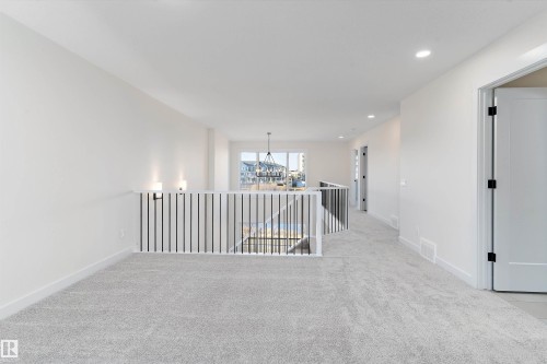 1084 Cristall Crescent, Edmonton, AB - Indoor Photo Showing Other Room