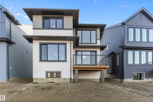 1084 Cristall Crescent, Edmonton, AB - Outdoor