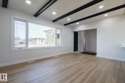 13319 Delwood Road, Edmonton, AB - Indoor Photo Showing Other Room