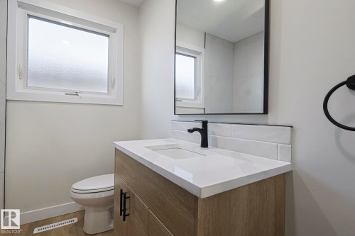 13319 Delwood Road, Edmonton, AB - Indoor Photo Showing Bathroom
