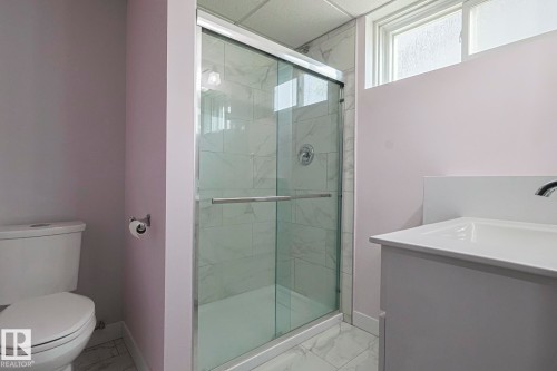 13319 Delwood Road, Edmonton, AB - Indoor Photo Showing Bathroom