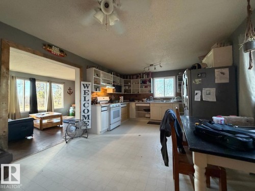 61017 Rge Road 261, Rural Westlock County, AB - Indoor