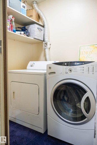 201 104 10 Street, Cold Lake, AB - Indoor Photo Showing Laundry Room