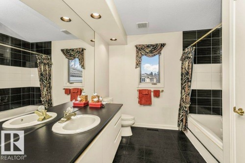 78 Wilkin Road, Edmonton, AB - Indoor Photo Showing Bathroom