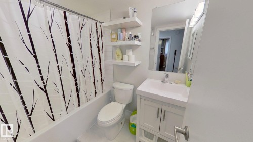 101 15930 109 Avenue, Edmonton, AB - Indoor Photo Showing Bathroom