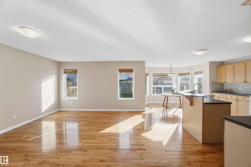 1263 Mcallister Way, Edmonton, AB - Indoor Photo Showing Kitchen