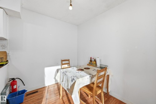 4 14310 80 Street, Edmonton, AB - Indoor Photo Showing Dining Room