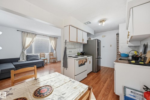4 14310 80 Street, Edmonton, AB - Indoor Photo Showing Kitchen
