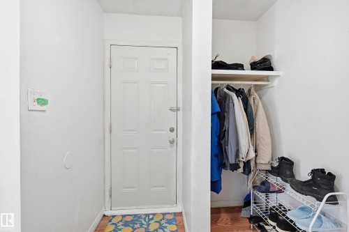 4 14310 80 Street, Edmonton, AB - Indoor