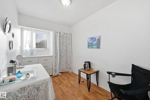 4 14310 80 Street, Edmonton, AB - Indoor