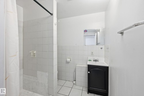 4 14310 80 Street, Edmonton, AB - Indoor Photo Showing Bathroom