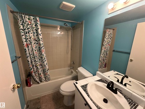 318 17109 67 Ave Nw, Edmonton, AB - Indoor Photo Showing Bathroom
