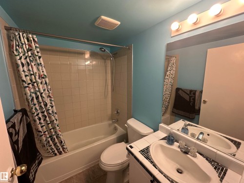 318 17109 67 Ave Nw, Edmonton, AB - Indoor Photo Showing Bathroom