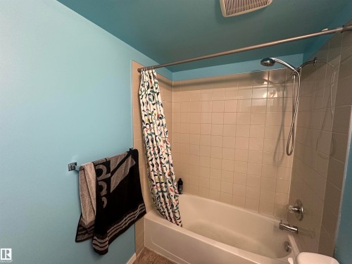 318 17109 67 Ave Nw, Edmonton, AB - Indoor Photo Showing Bathroom