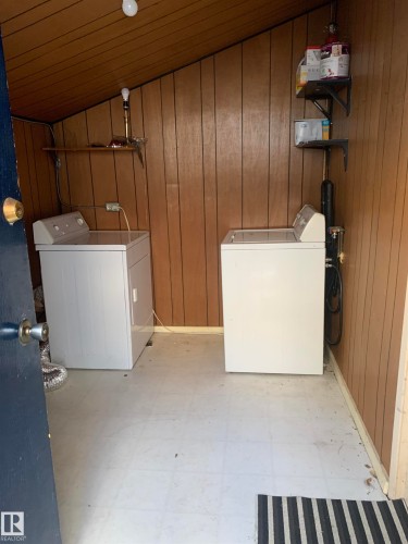 9747 90 Avenue, Edmonton, AB - Indoor Photo Showing Laundry Room