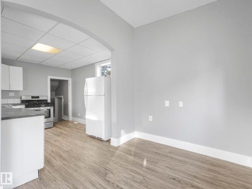 4315 52 Street, Wetaskiwin, AB - Indoor Photo Showing Kitchen