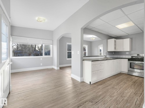 4315 52 Street, Wetaskiwin, AB - Indoor Photo Showing Kitchen