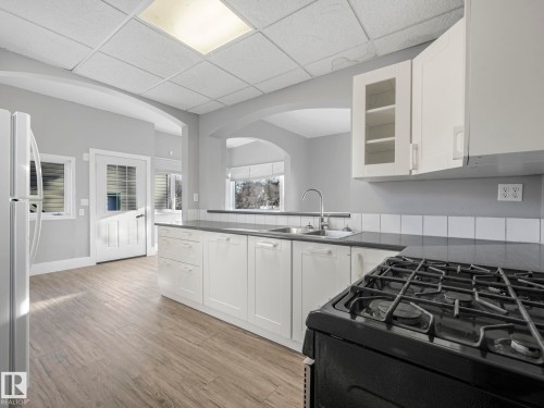4315 52 Street, Wetaskiwin, AB - Indoor Photo Showing Kitchen