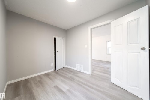 11912 77 Street, Edmonton, AB - Indoor Photo Showing Other Room