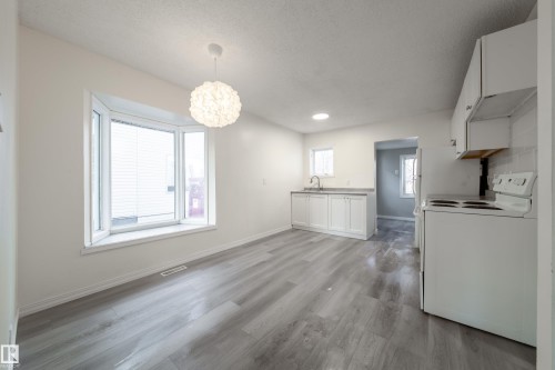 11912 77 Street, Edmonton, AB - Indoor