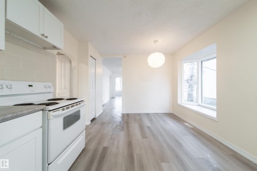 11912 77 Street, Edmonton, AB - Indoor Photo Showing Kitchen