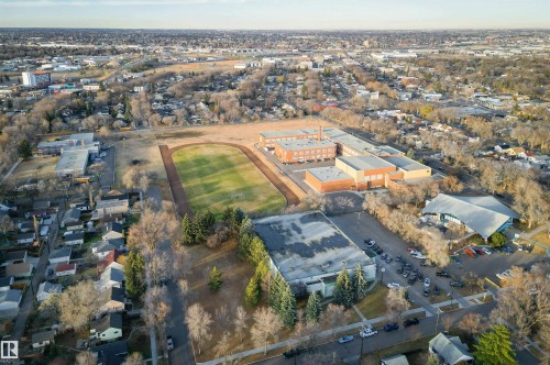 11227 69 Street, Edmonton, AB - Outdoor With View