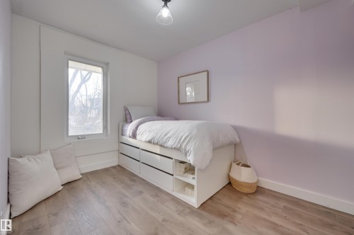 11227 69 Street, Edmonton, AB - Indoor Photo Showing Bedroom